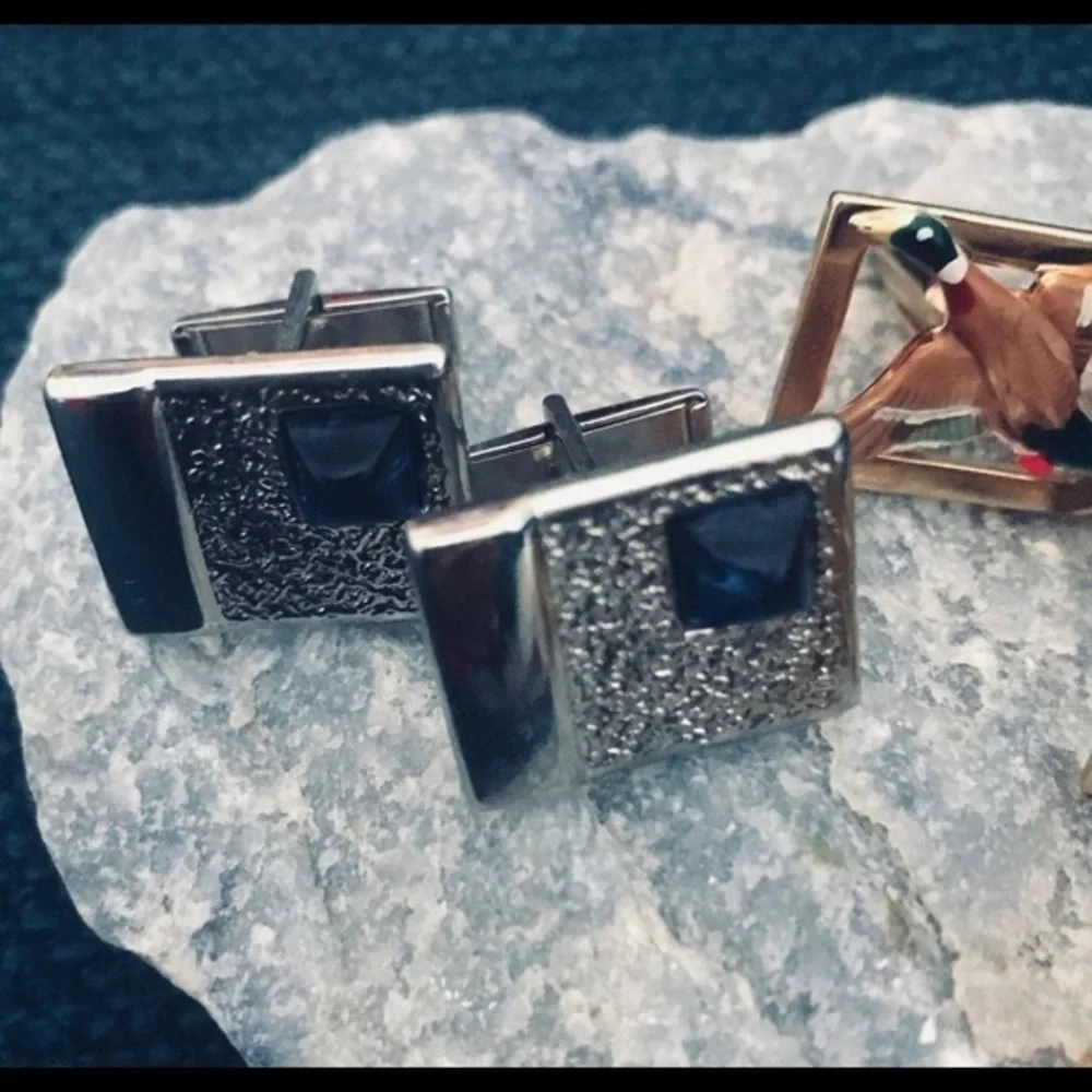 JUST LOOK Vintage Cuff Links Tie Tacks and Tie Clips